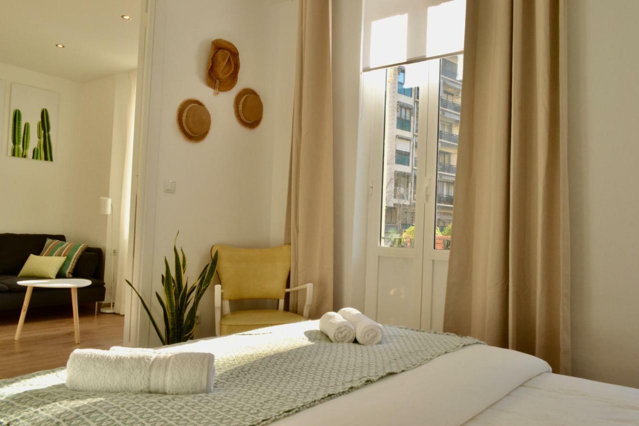 Hola Valencia - Holiday Apartments エクステリア 写真