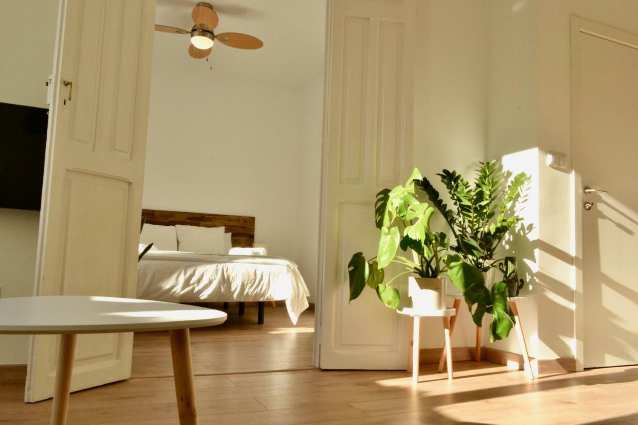 Hola Valencia - Holiday Apartments エクステリア 写真